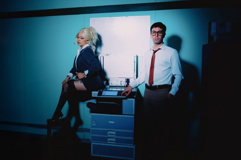 Mon Laferte y Conociendo Rusia