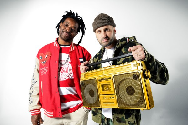 SKARRA MUCCI Y MANUDIGITAL