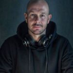 Un viaje acústico hacia la reflexión: “Luminous” de Superbob Production