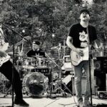 “Mozworth reinterpreta con sensibilidad Story of an Artist de Daniel Johnston en un homenaje indie‑alt rock desde Austin”