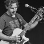 Ronan Furlong nos invita a mirar al cosmos con su emotiva balada “Forged Inside A Dying Star”