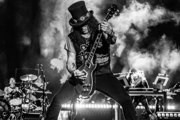 SLASH-GUNS-N-ROSES