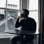 “Bailar Conmigo”: El Ñuki enciende la fiesta con rock, humor y libertad