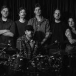 “Bite My Head Off”: JBNG revive la crudeza del grunge en su campaña Breathe