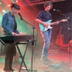 2AP (Two Alien Planets) emociona con “Real Little Wild”: un viaje indie alternativo que mezcla energía rockera con sensibilidad pop y atmósfera cinematográfica