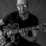 “Owl Skewl”: David Laborier mezcla jazz, rock y hip‑hop con actitud