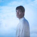 Ian Thiele convierte la vulnerabilidad en Pop Soul con “El Paraíso”, un refugio emocional inspirado en resiliencia y realismo mágico