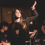 Belle Blue presenta “Wash”: un instante fugaz convertido en canción