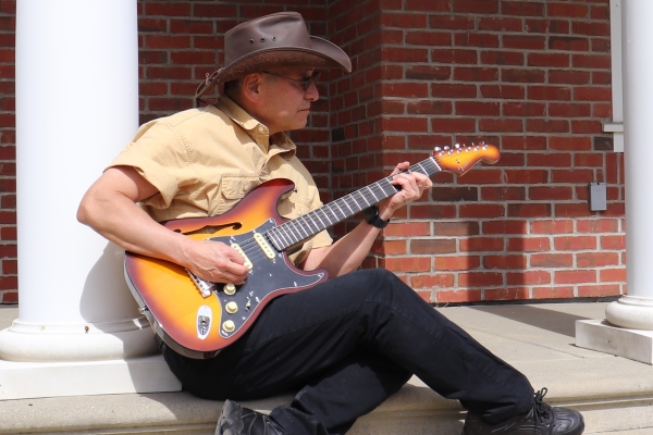 Aric Coyote