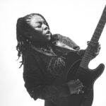 Uchaye la artista, de raíces nigerianas y zimbabuenses y radicada en Minnesota presenta “Denial”